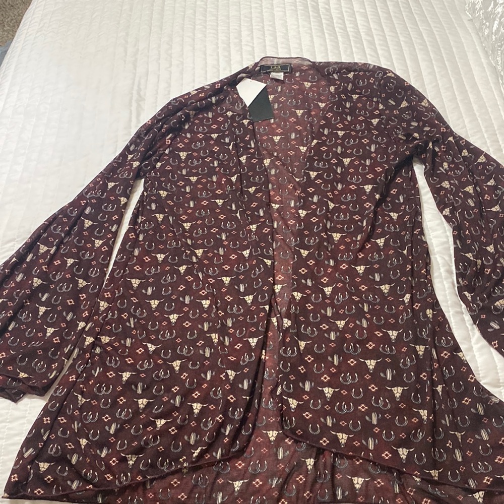 BRAND NEW⭐️ L&B cardigan